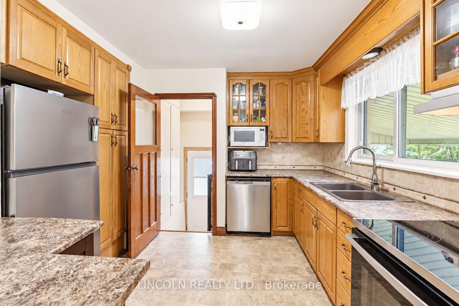 3 Brown Street • Clarington, ON photo 10