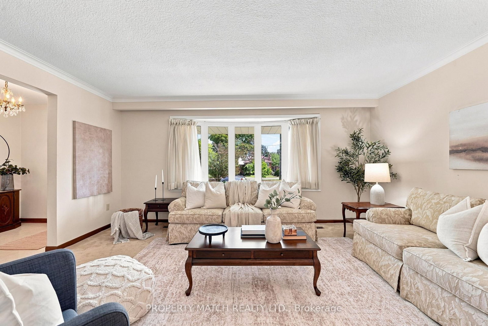 938 Scarborough Golf Club Road • Toronto, ON photo 3