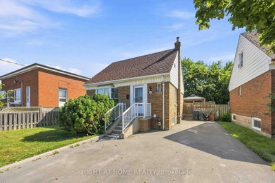 1351 Warden Avenue • Toronto, ON photo 2