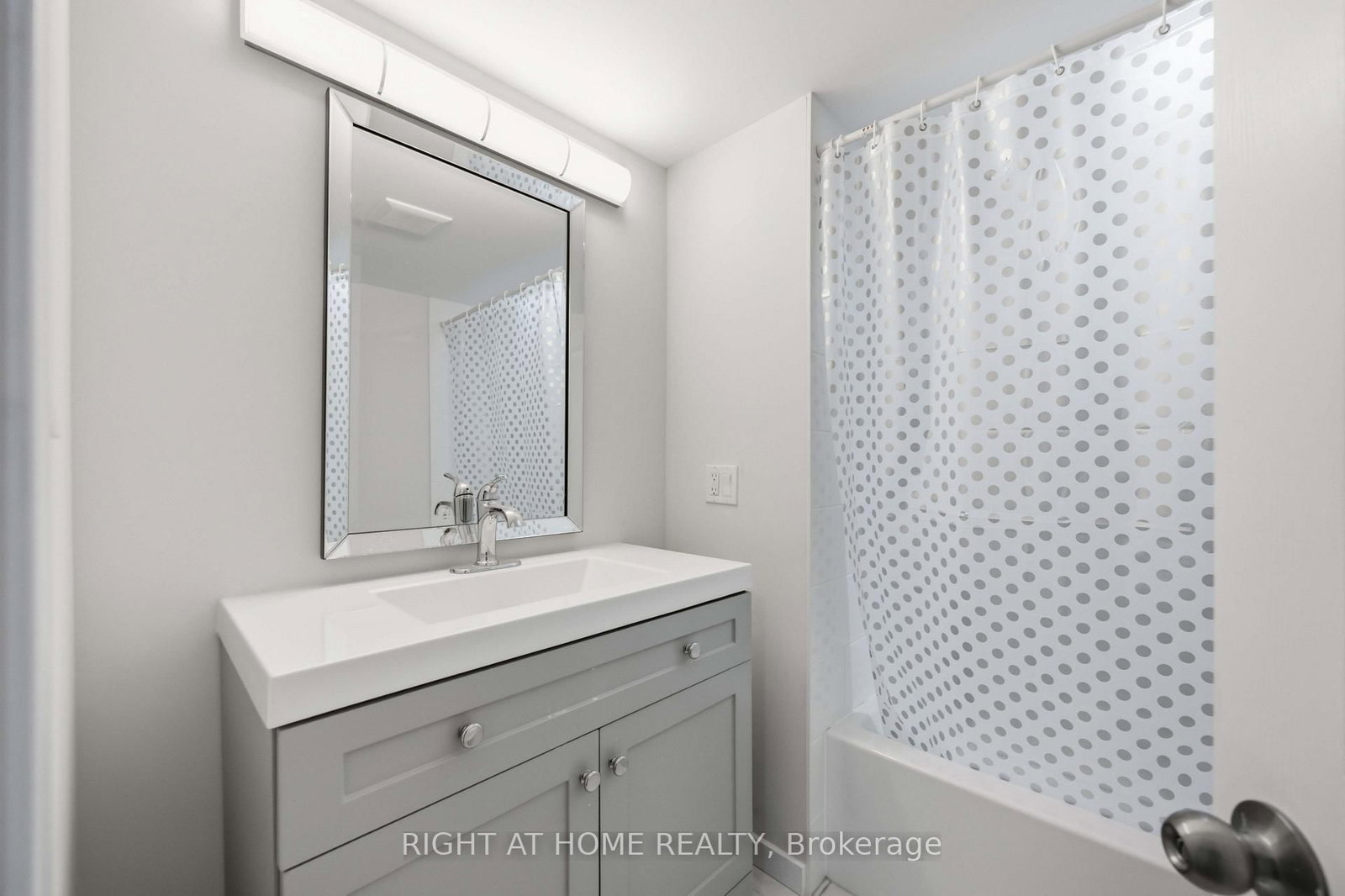 1351 Warden Avenue • Toronto, ON photo 30