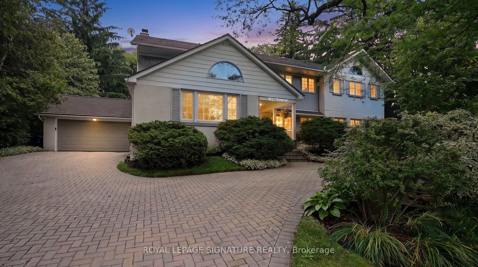 8 Windy Ridge Drive • Toronto, ON photo 2