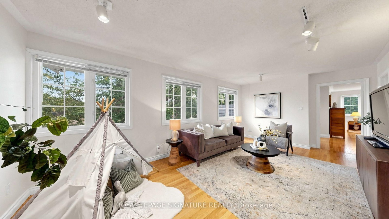 8 Windy Ridge Drive • Toronto, ON photo 28