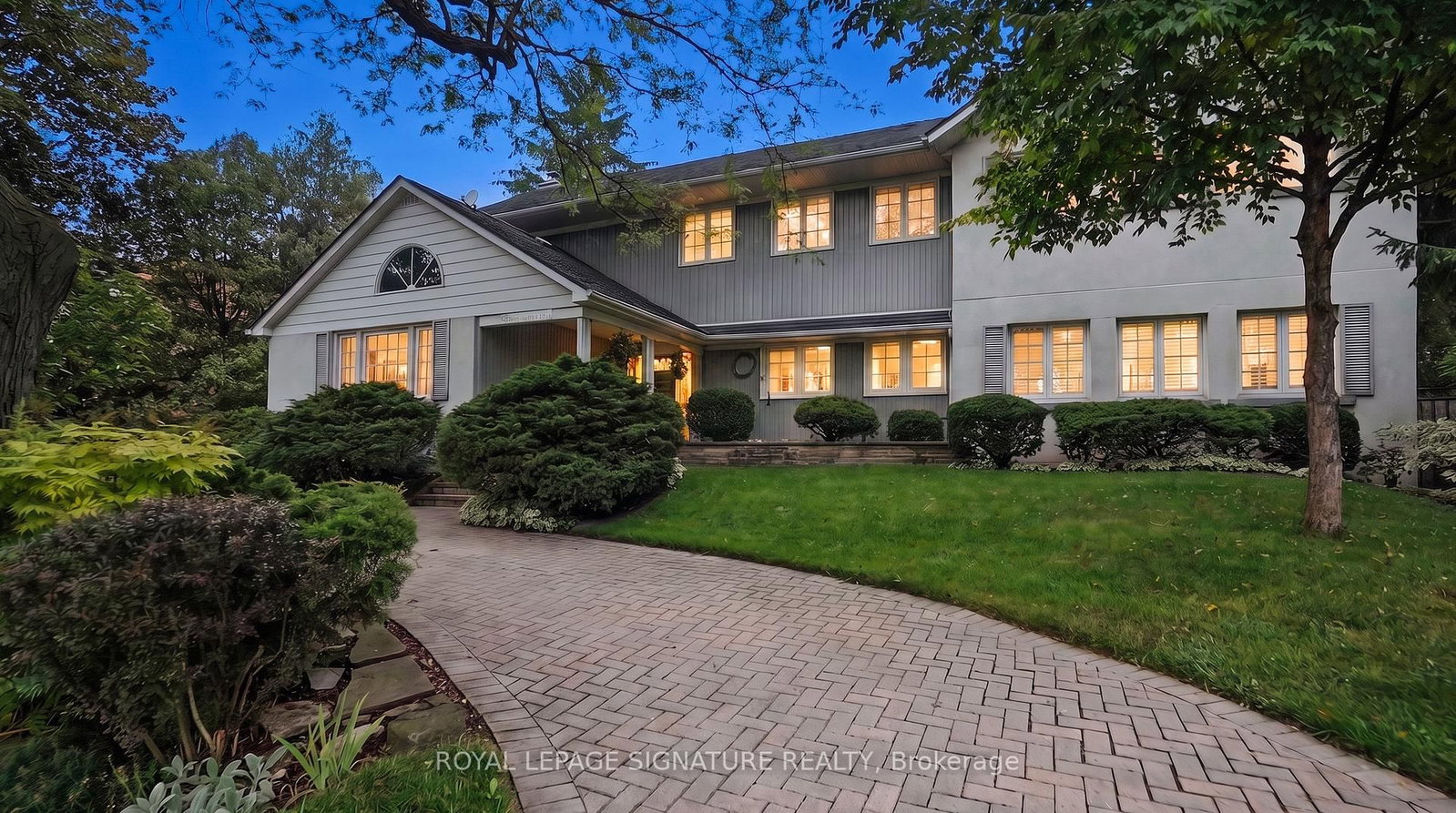 8 Windy Ridge Drive • Toronto, ON photo 3