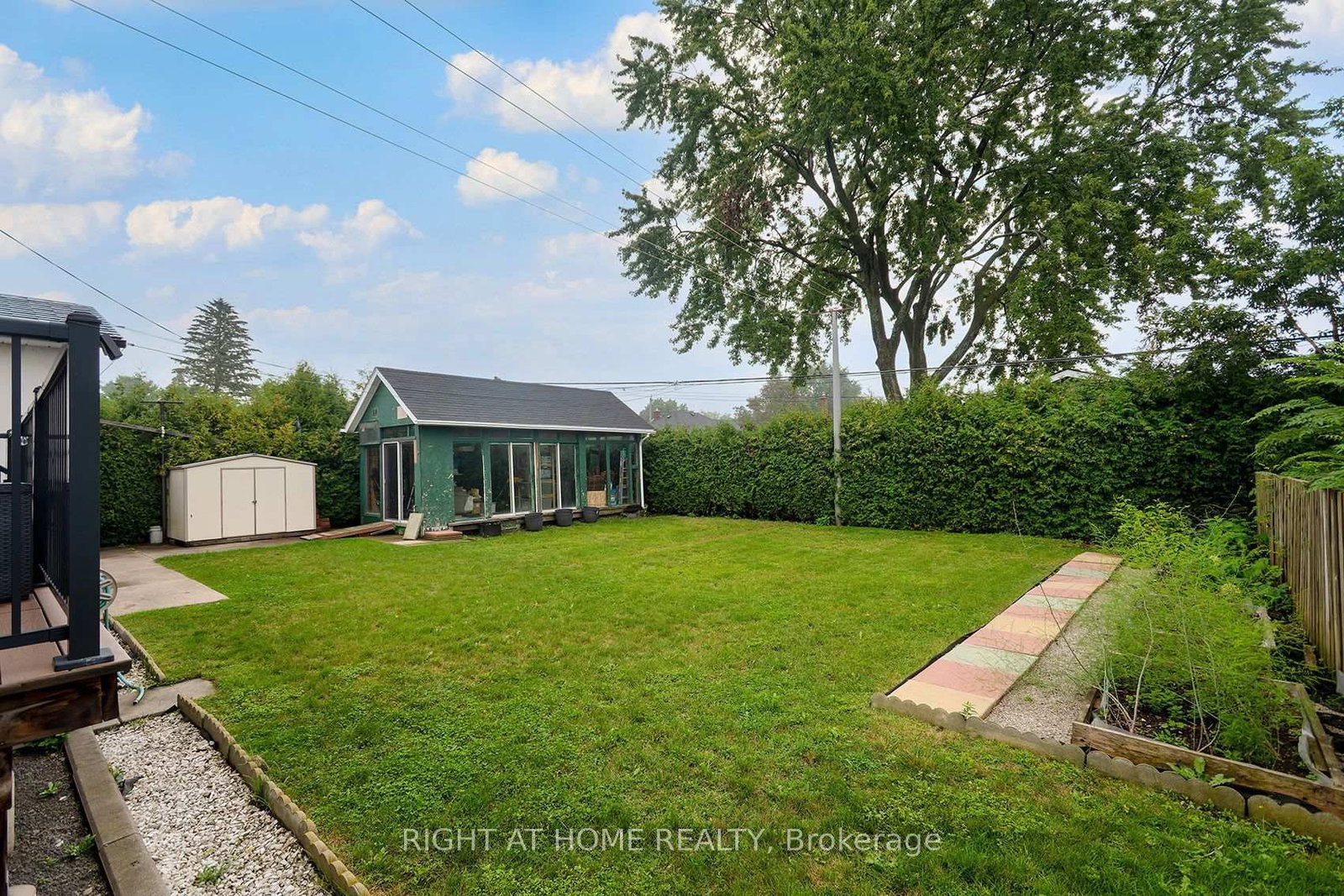 511 Woodcrest Avenue • Oshawa, ON photo 39