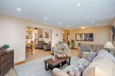 511 Woodcrest Avenue • Oshawa, ON photo 8