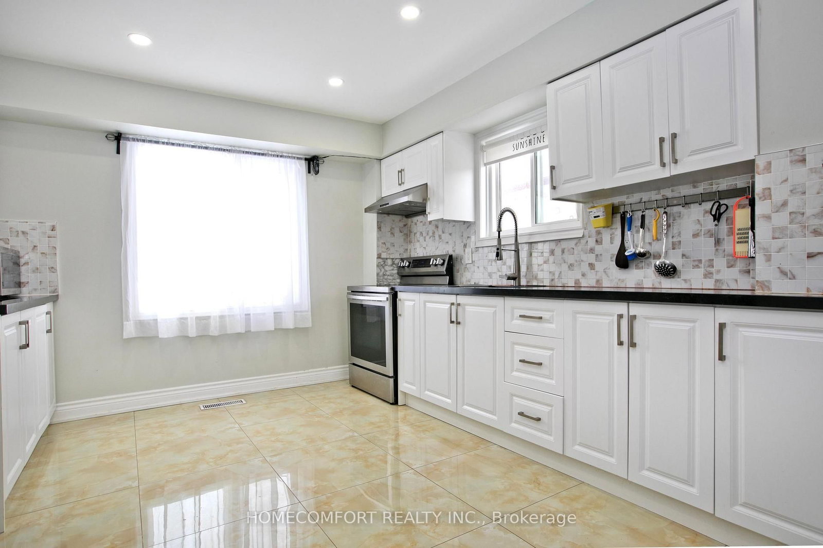 170 John Tabor Trail • Toronto, ON photo 9
