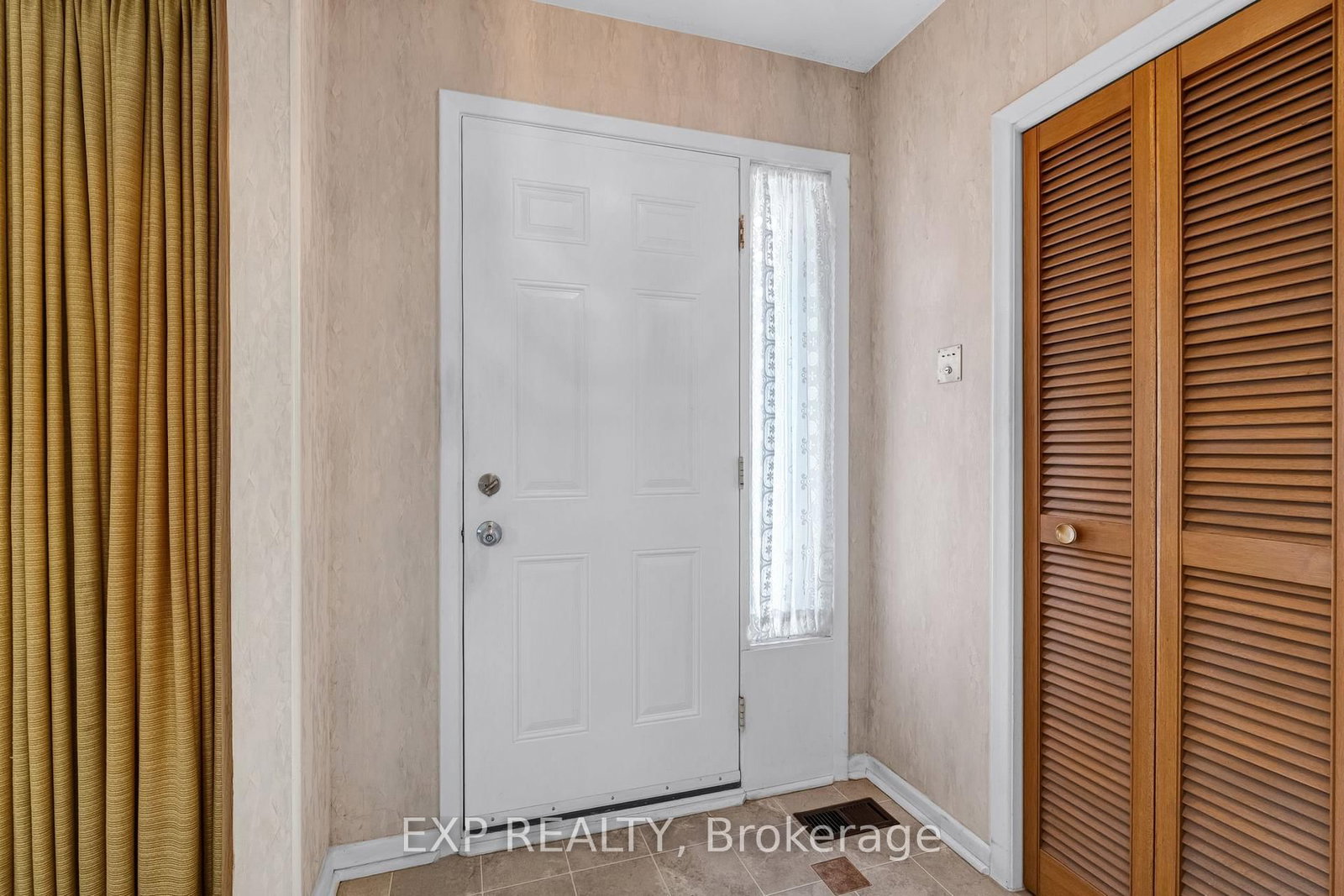 20 Marlena Drive • Toronto, ON photo 2