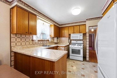 20 Marlena Drive • Toronto, ON photo 6