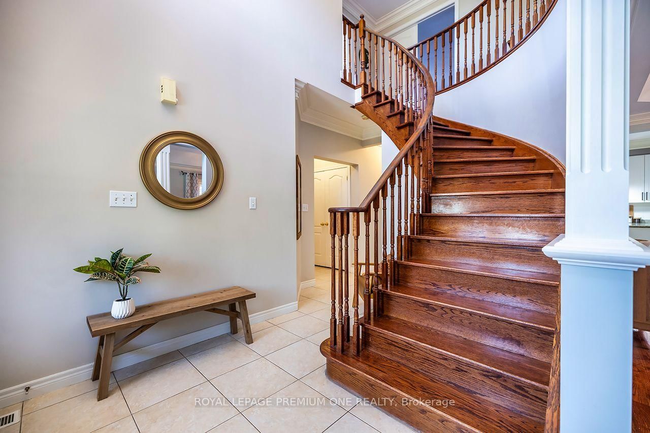 66 BRIDLEWOOD Boulevard • Whitby, ON photo 9