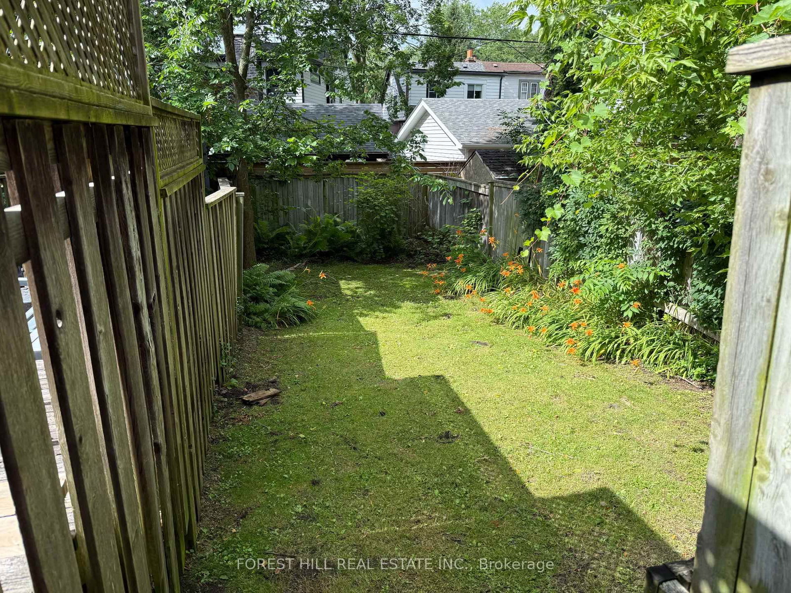 27 Dixon Avenue • Toronto, ON photo 5