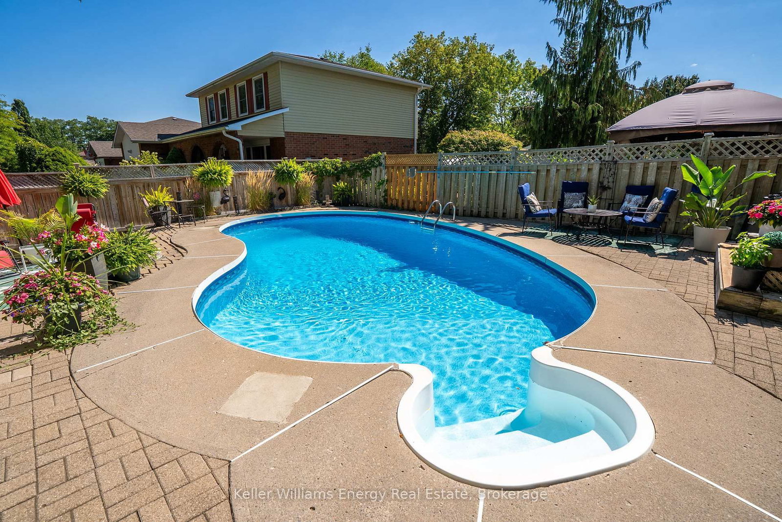 25 Habitant Crescent • Whitby, ON photo 34