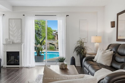25 Habitant Crescent • Whitby, ON photo 7