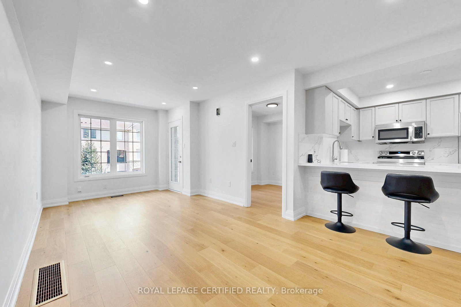 36 Silvester Street • Ajax, ON photo 15