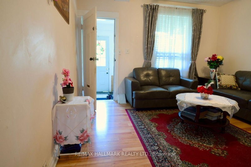 47 Dentonia Park Avenue