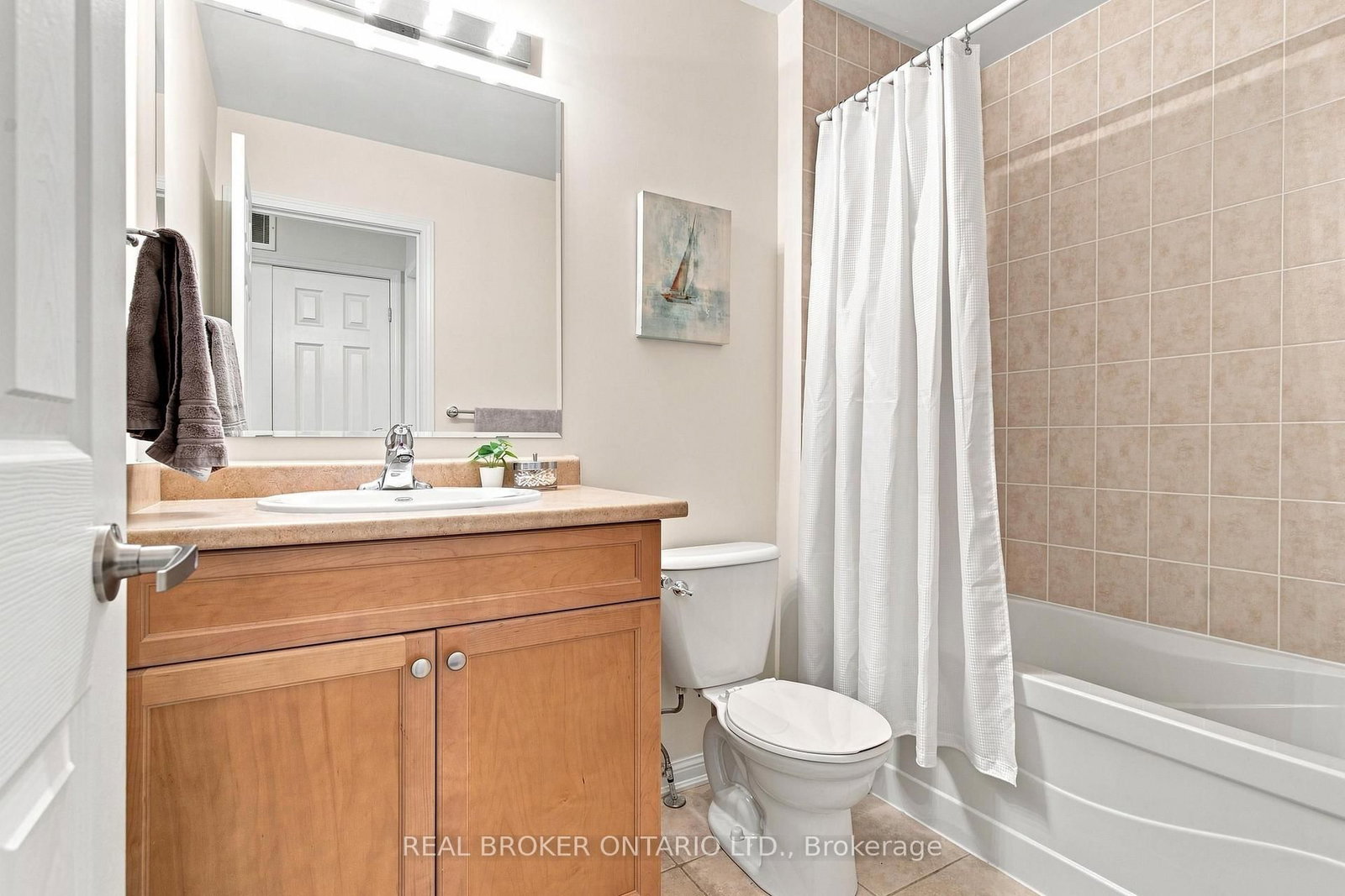 8 Ayers Crescent • Toronto, ON photo 14