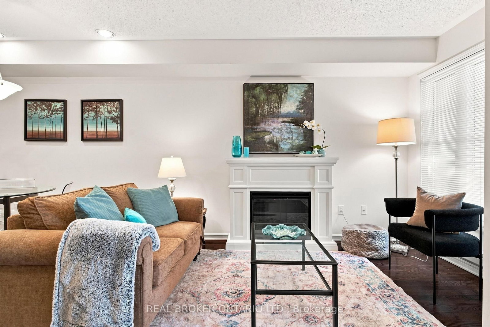 8 Ayers Crescent • Toronto, ON photo 4