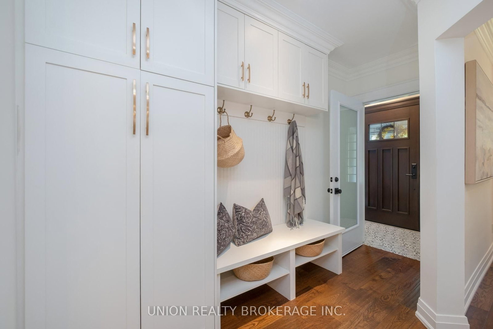 55 Pine Crescent • Toronto, ON photo 2
