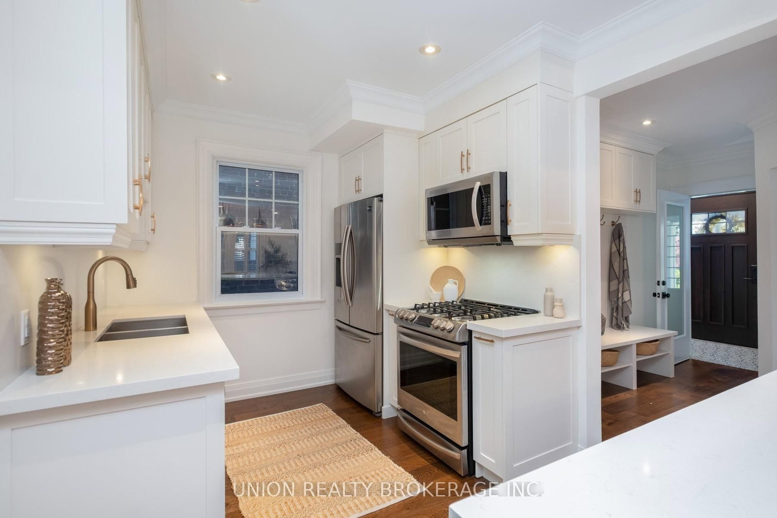 55 Pine Crescent • Toronto, ON photo 4