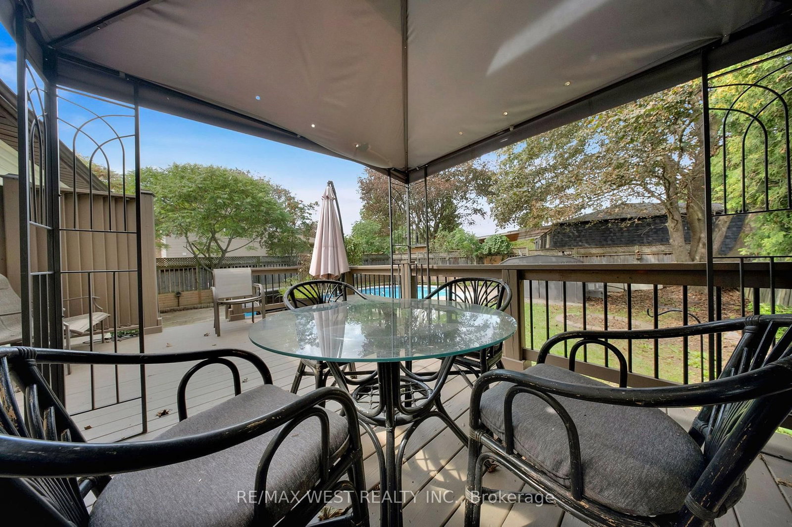 4 Flemington Court • Whitby, ON photo 11