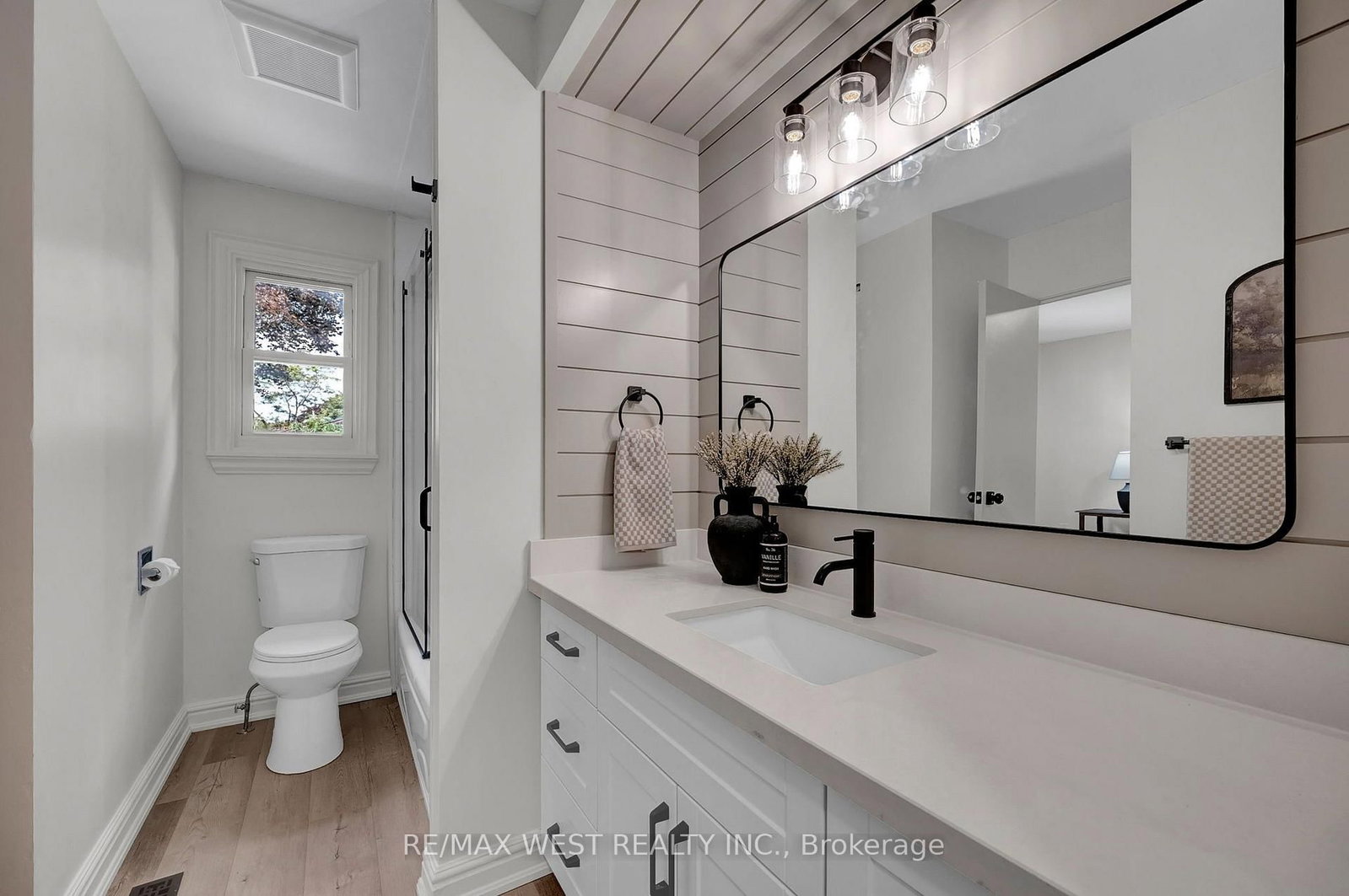 4 Flemington Court • Whitby, ON photo 26