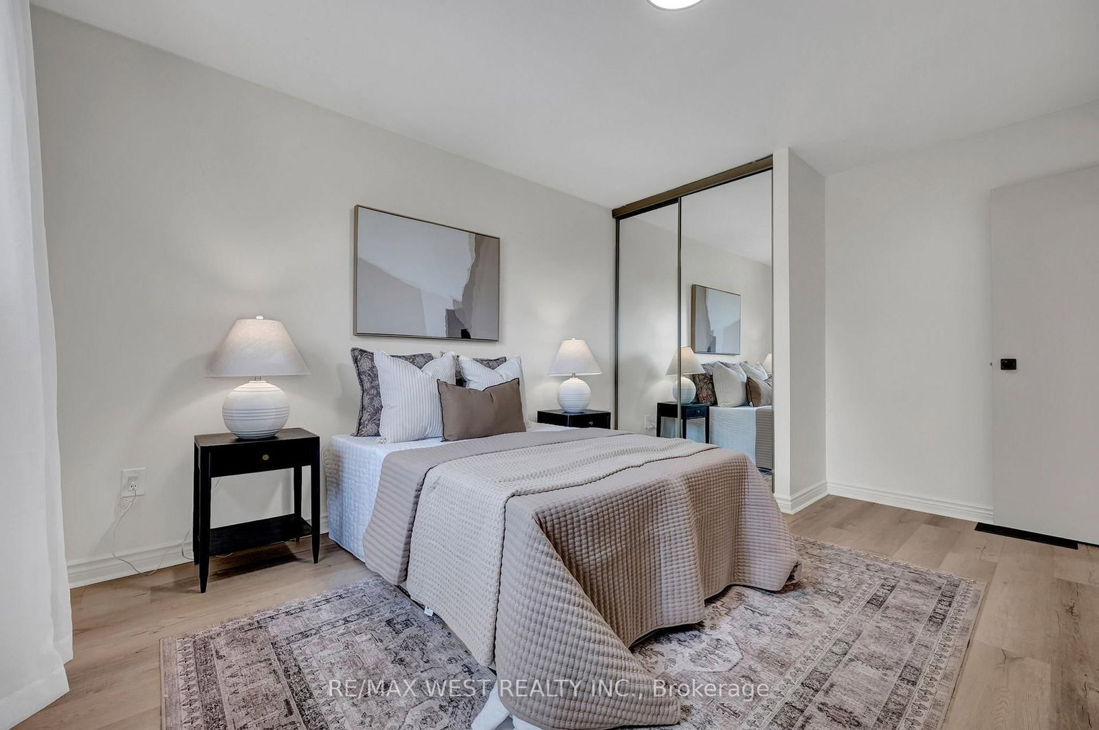 4 Flemington Court • Whitby, ON photo 32