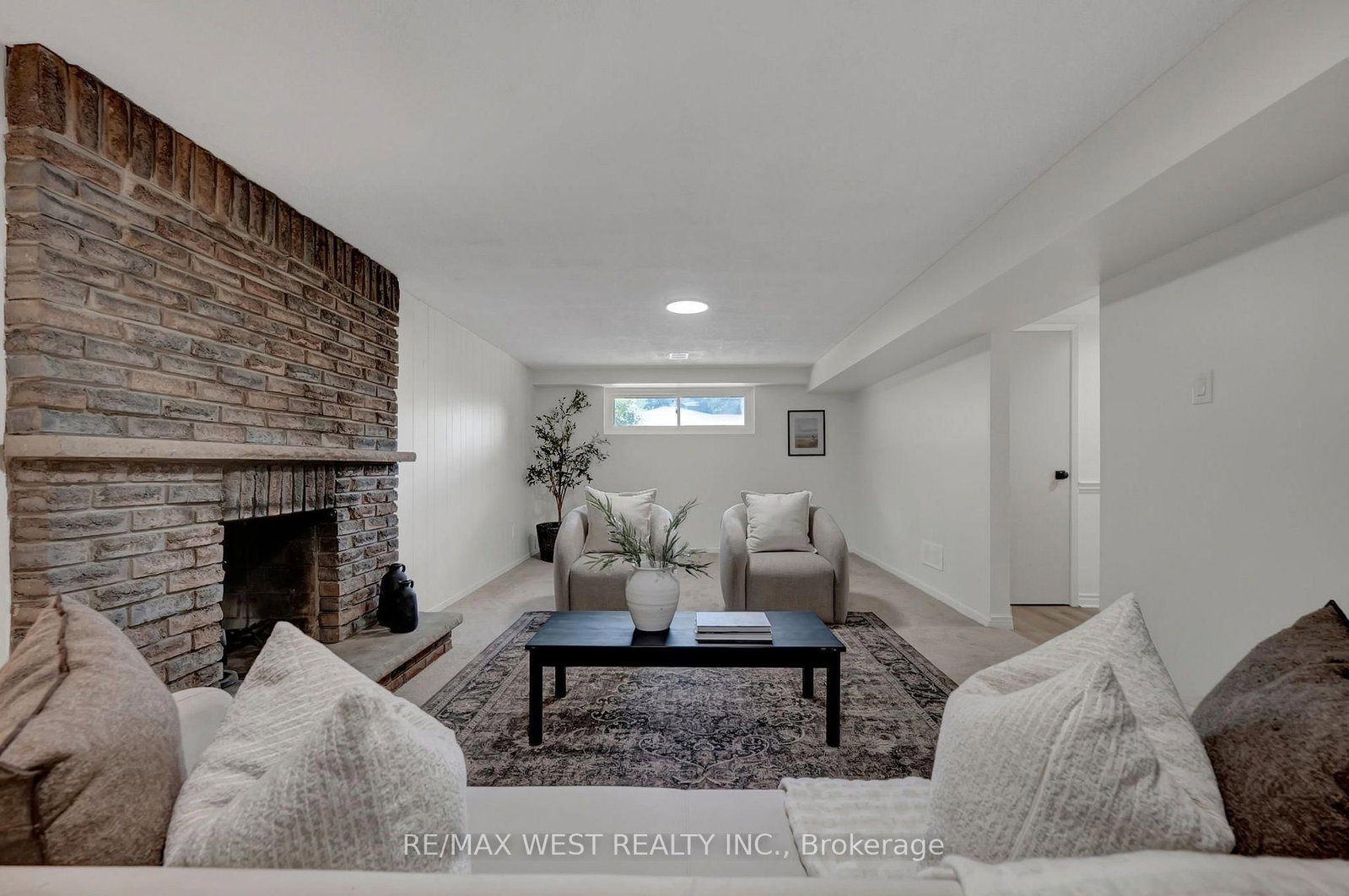 4 Flemington Court • Whitby, ON photo 40