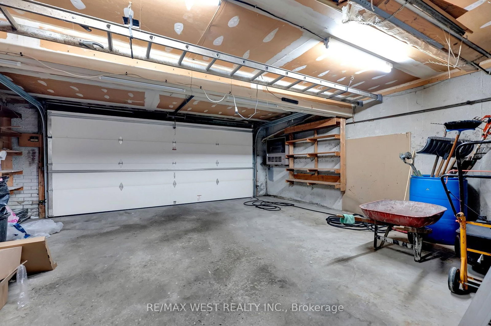 4 Flemington Court • Whitby, ON photo 46