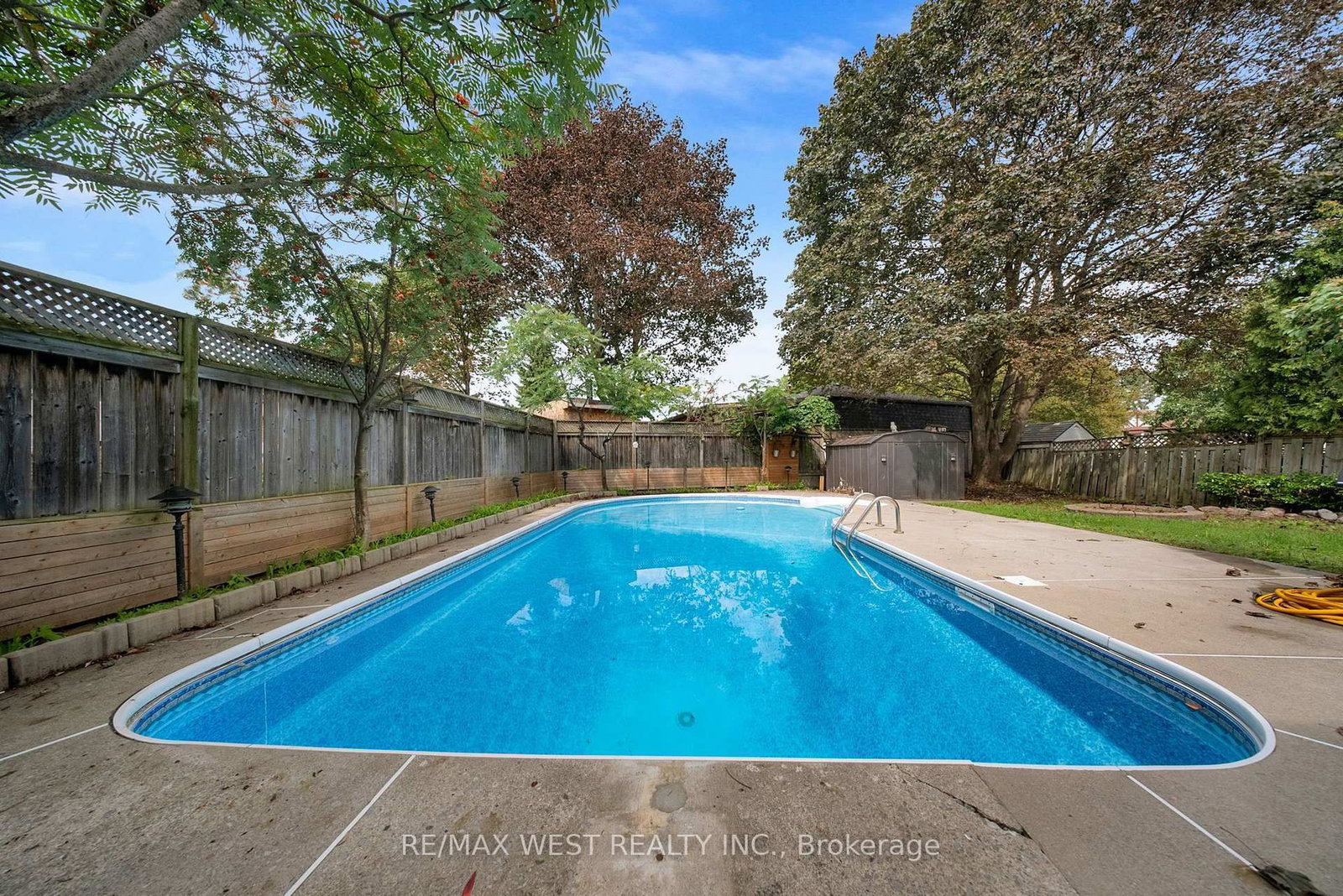 4 Flemington Court • Whitby, ON photo 6