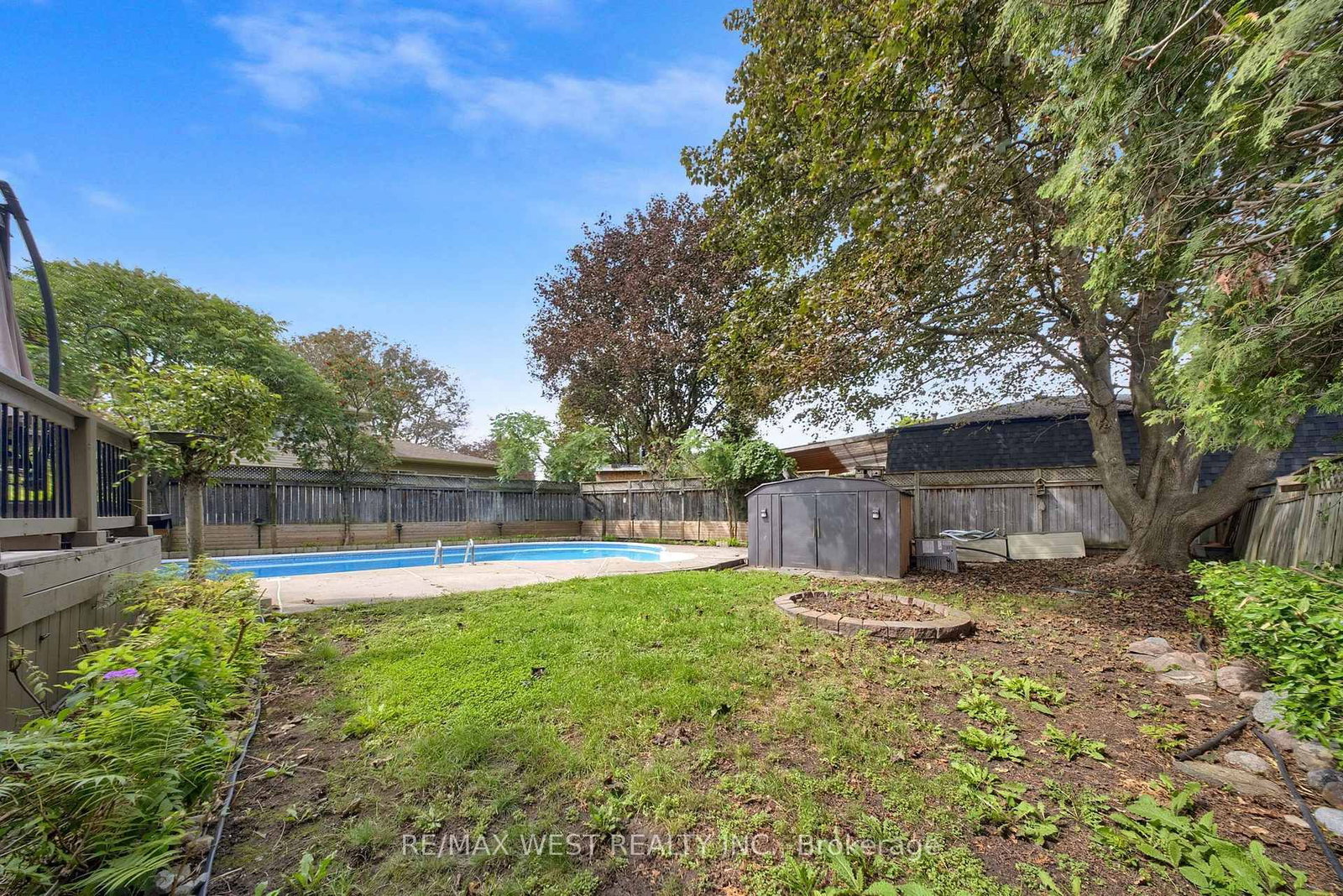4 Flemington Court • Whitby, ON photo 8