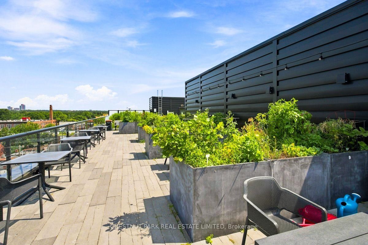 899 Queen Street E • #205 • Toronto, ON photo 22