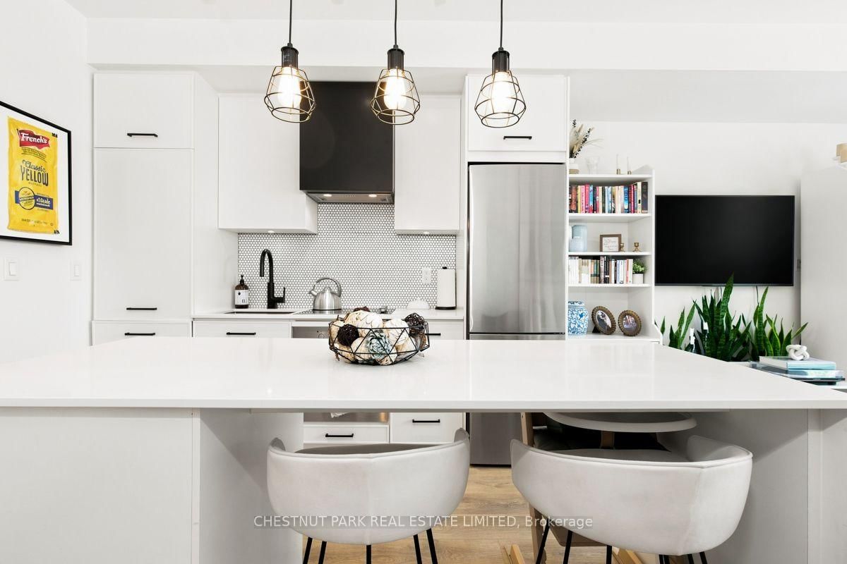 899 Queen Street E • #205 • Toronto, ON photo 8