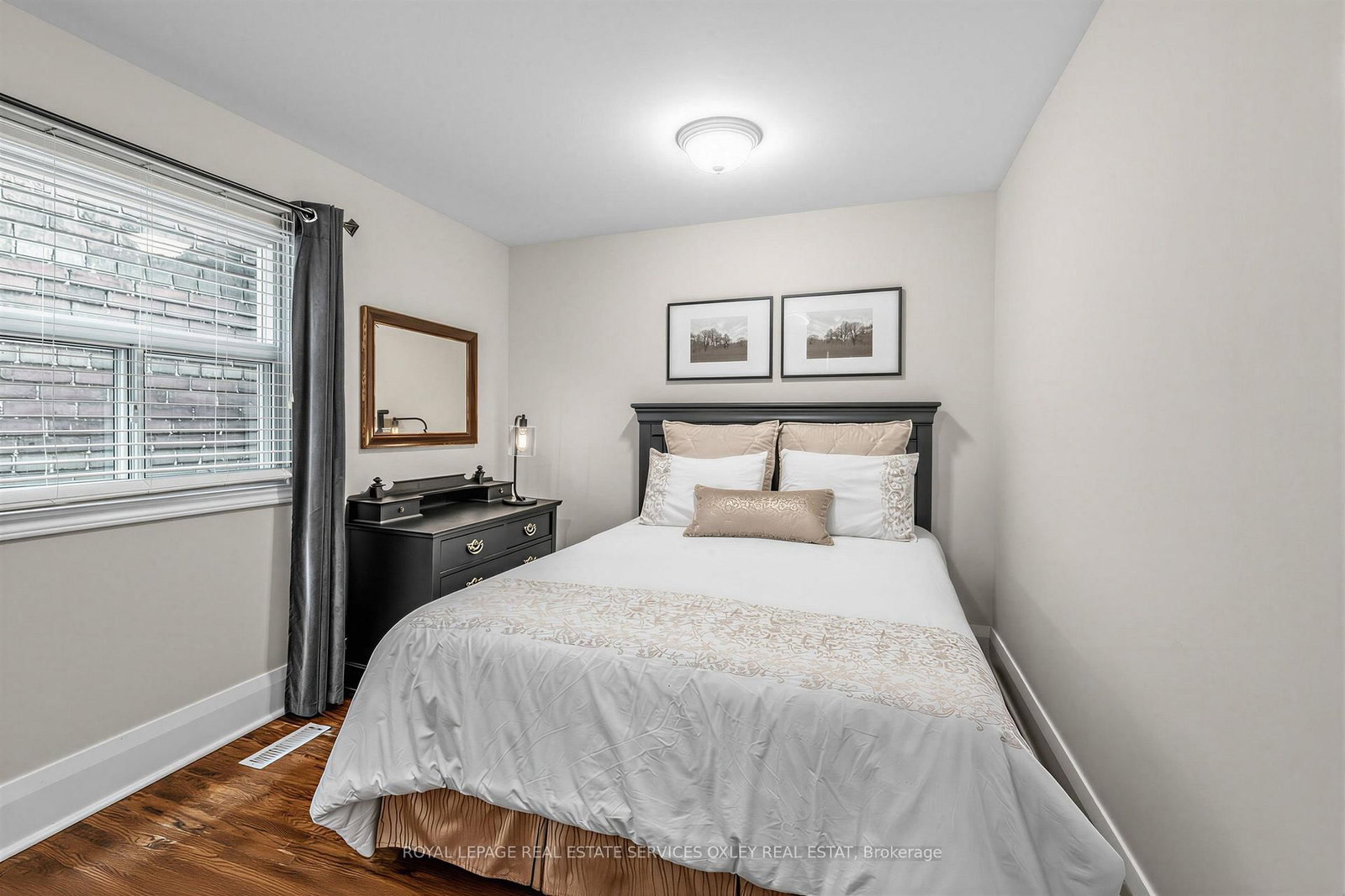 733 Woodbine Avenue • Toronto, ON photo 20