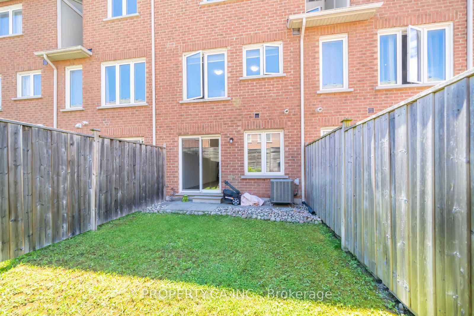 34 Ferguson Street • Toronto, ON photo 39