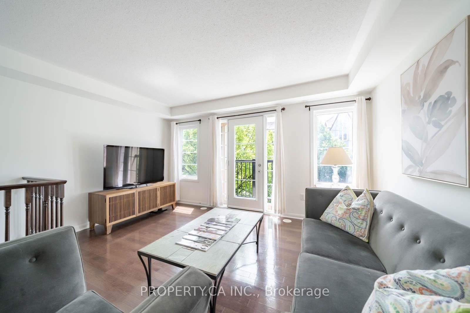 34 Ferguson Street • Toronto, ON photo 8