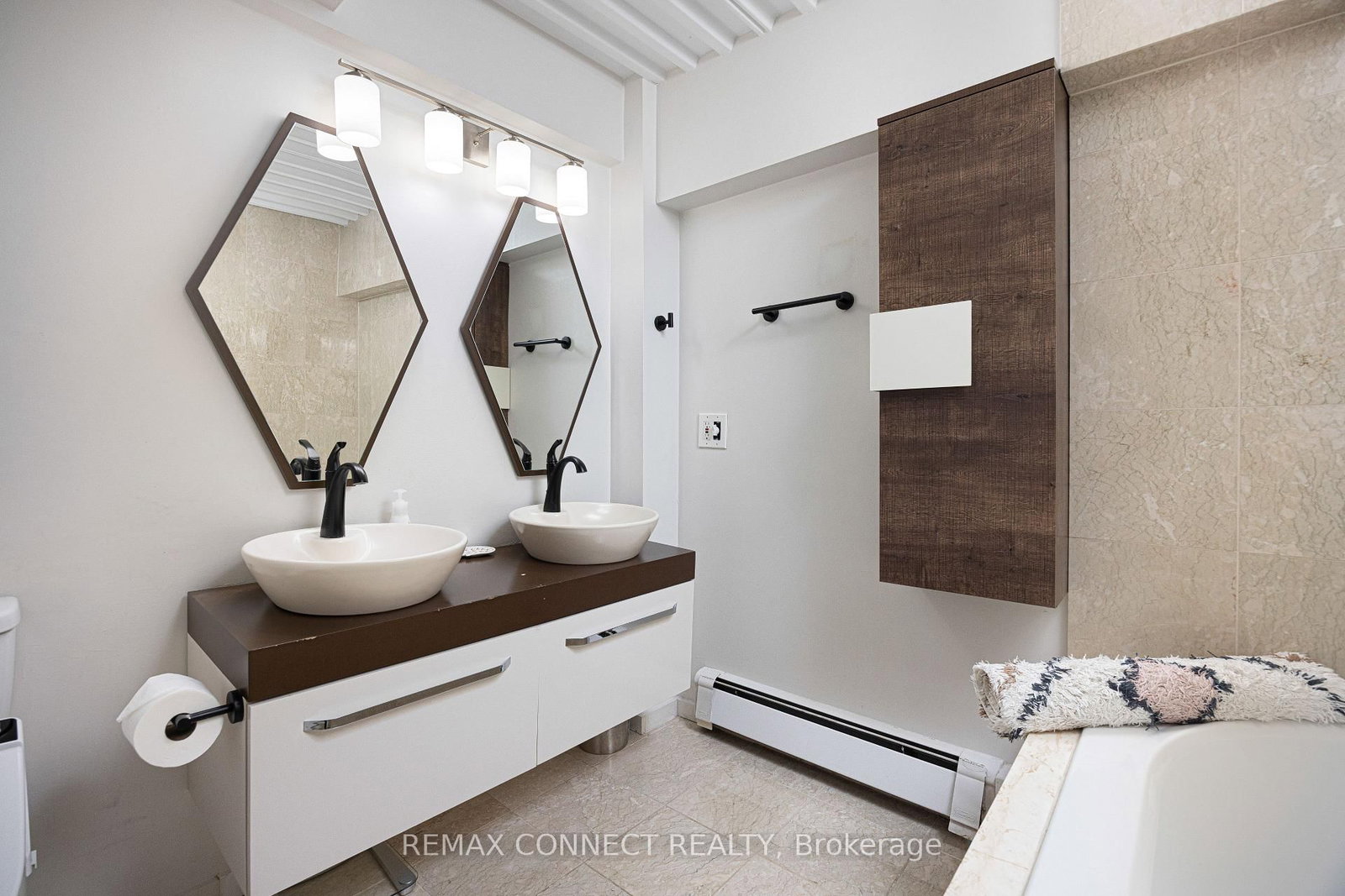 517 Kingston Road • #4 • Toronto, ON photo 28