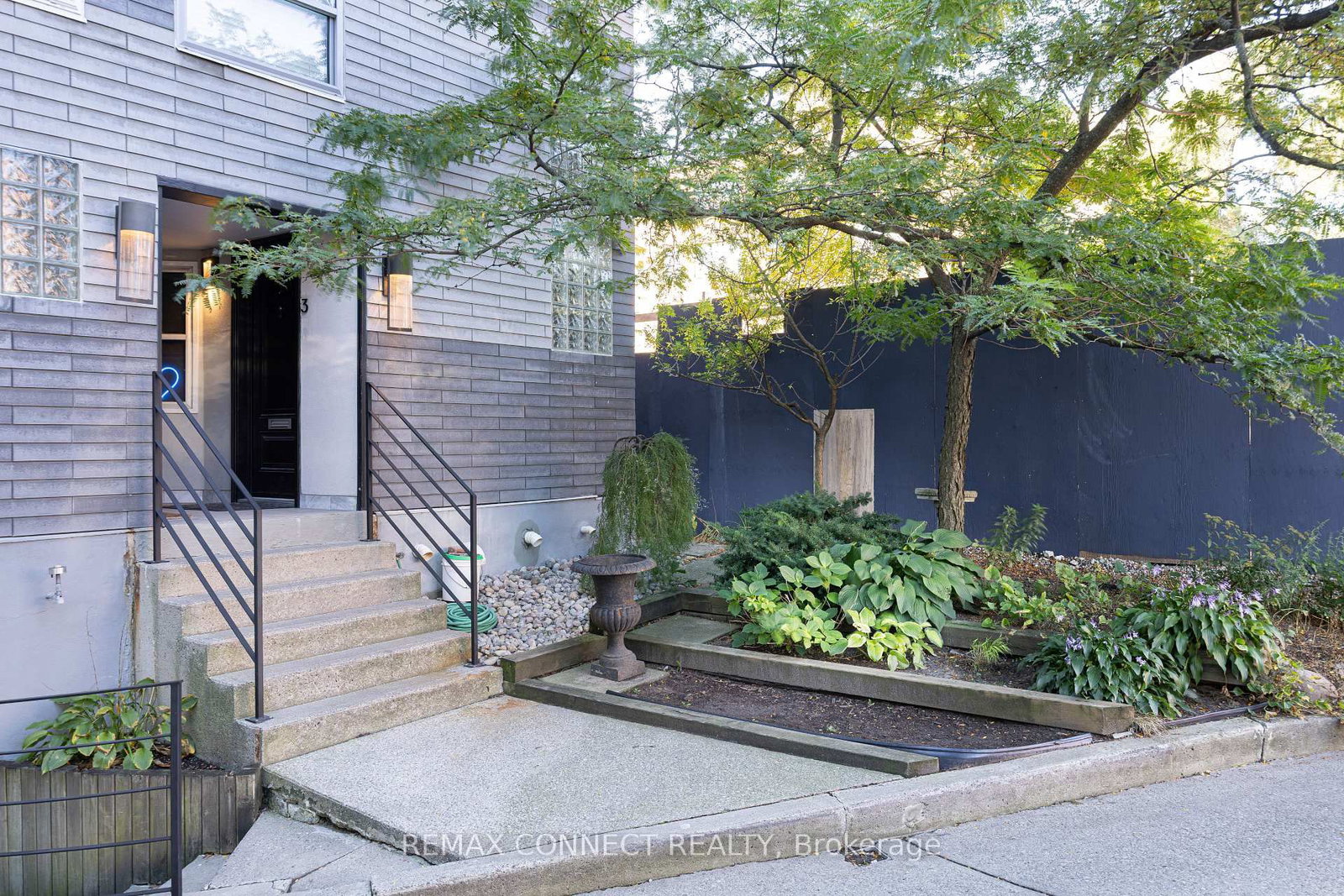 517 Kingston Road • #4 • Toronto, ON photo 40