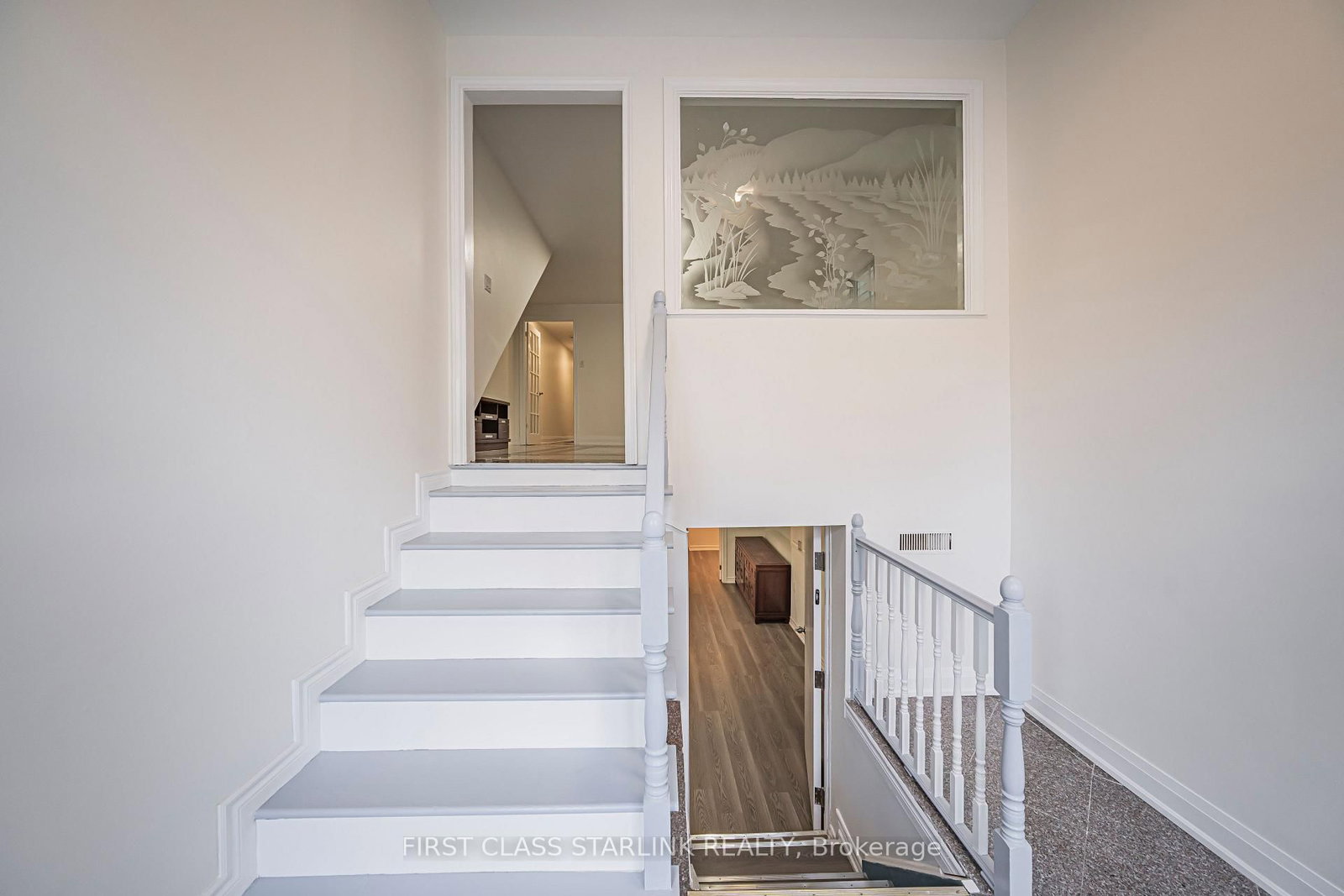 945 Gerrard Street E • Toronto, ON photo 4