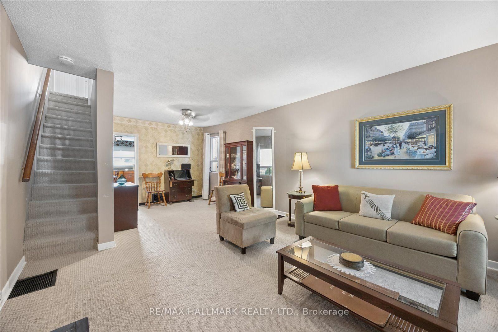 69 Alton Avenue • Toronto, ON photo 10