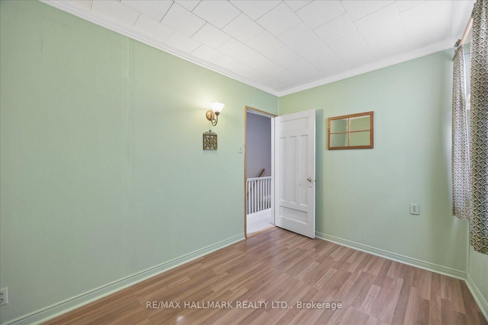 69 Alton Avenue • Toronto, ON photo 27