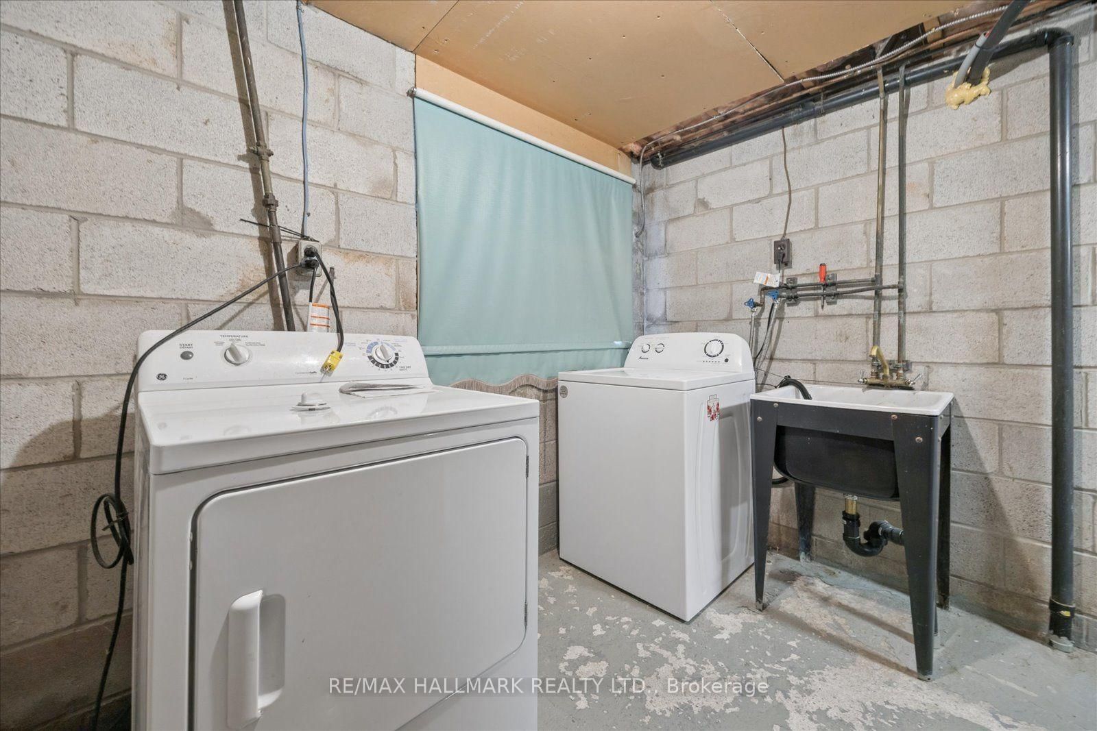 69 Alton Avenue • Toronto, ON photo 33