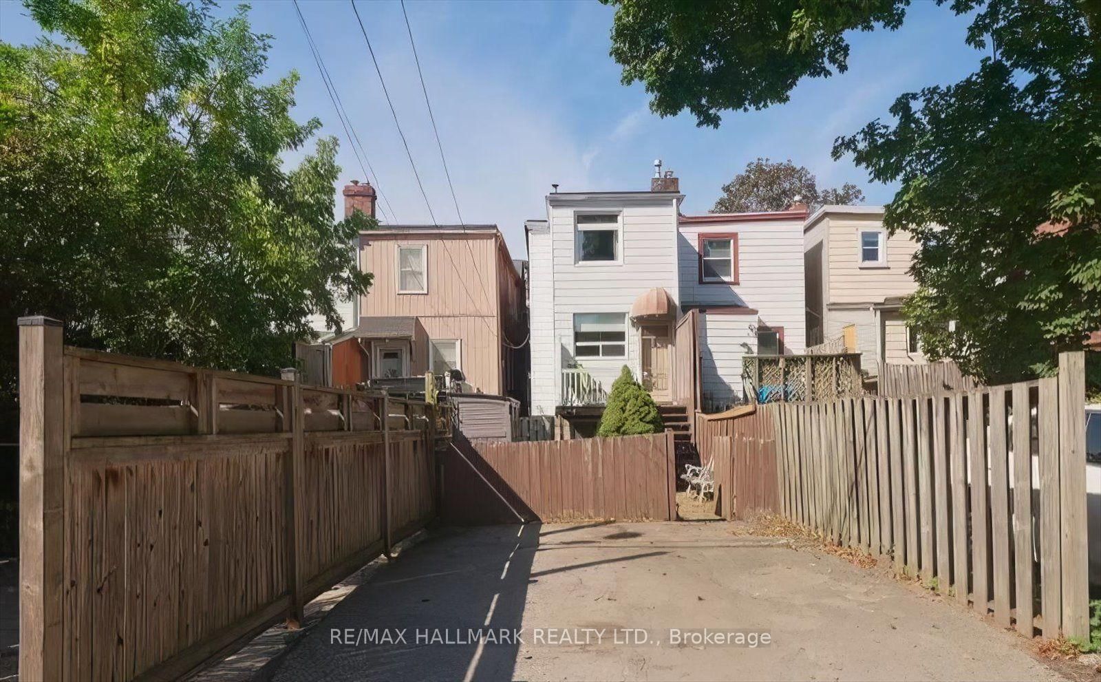 69 Alton Avenue • Toronto, ON photo 41