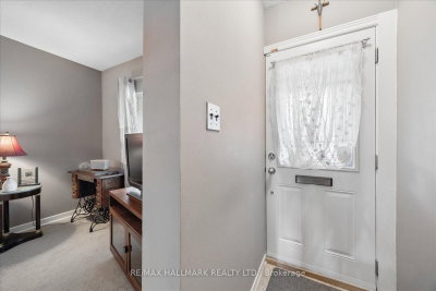 69 Alton Avenue • Toronto, ON photo 7