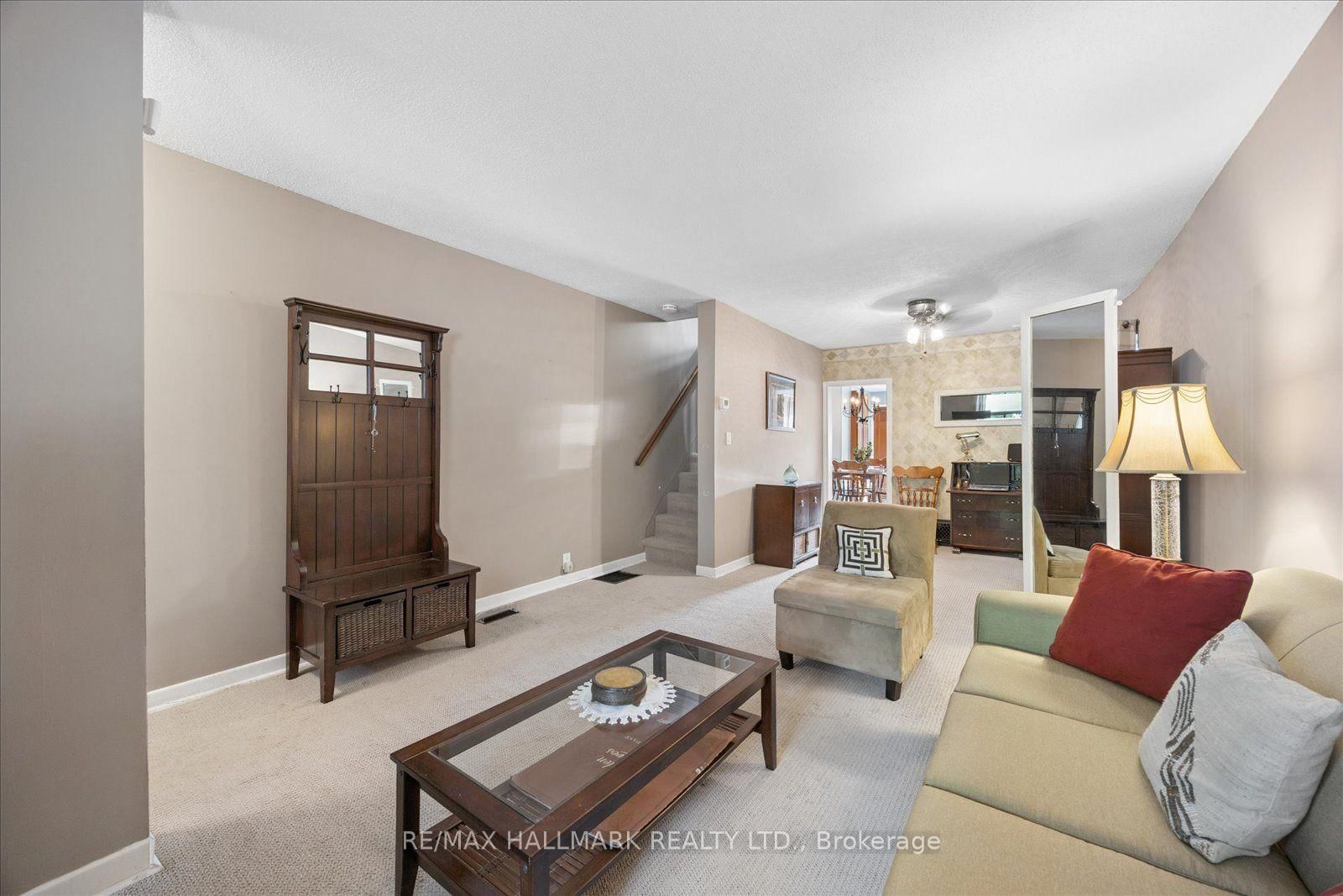 69 Alton Avenue • Toronto, ON photo 9