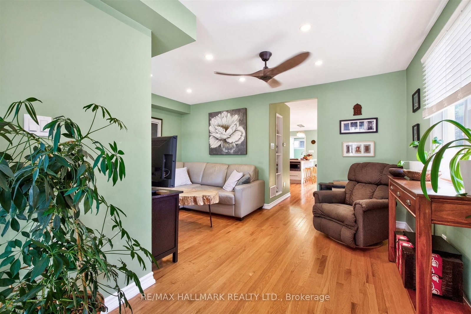110 Harding Boulevard • Toronto, ON photo 14