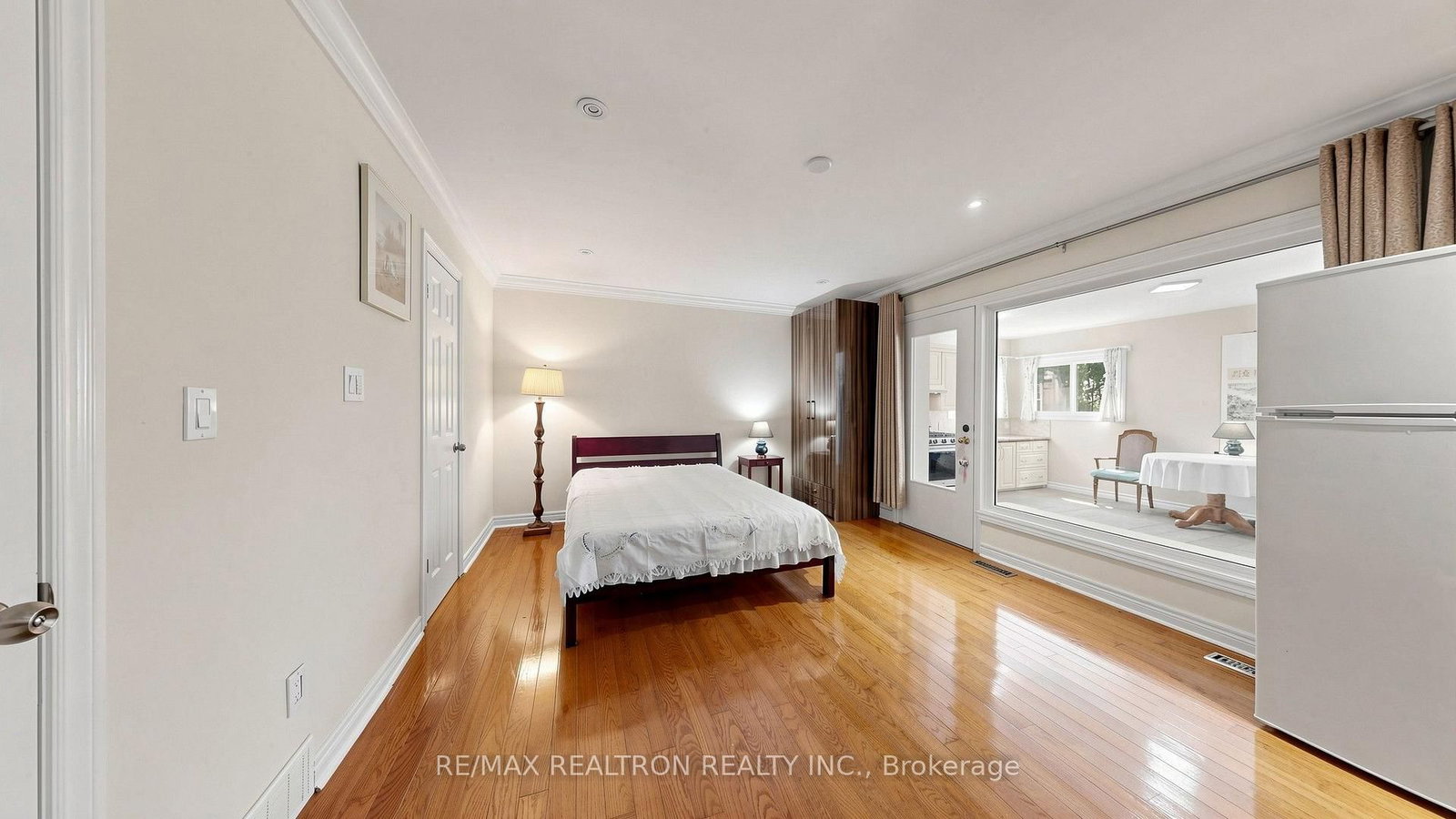 229 CHARTLAND Boulevard S • Toronto, ON photo 30