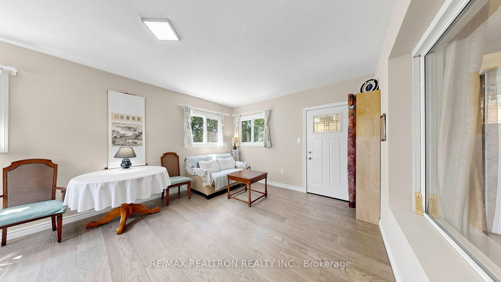 229 CHARTLAND Boulevard S • Toronto, ON photo 33