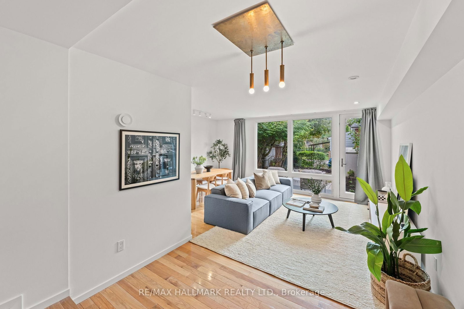 92 Chisholm Avenue • Toronto, ON photo 16
