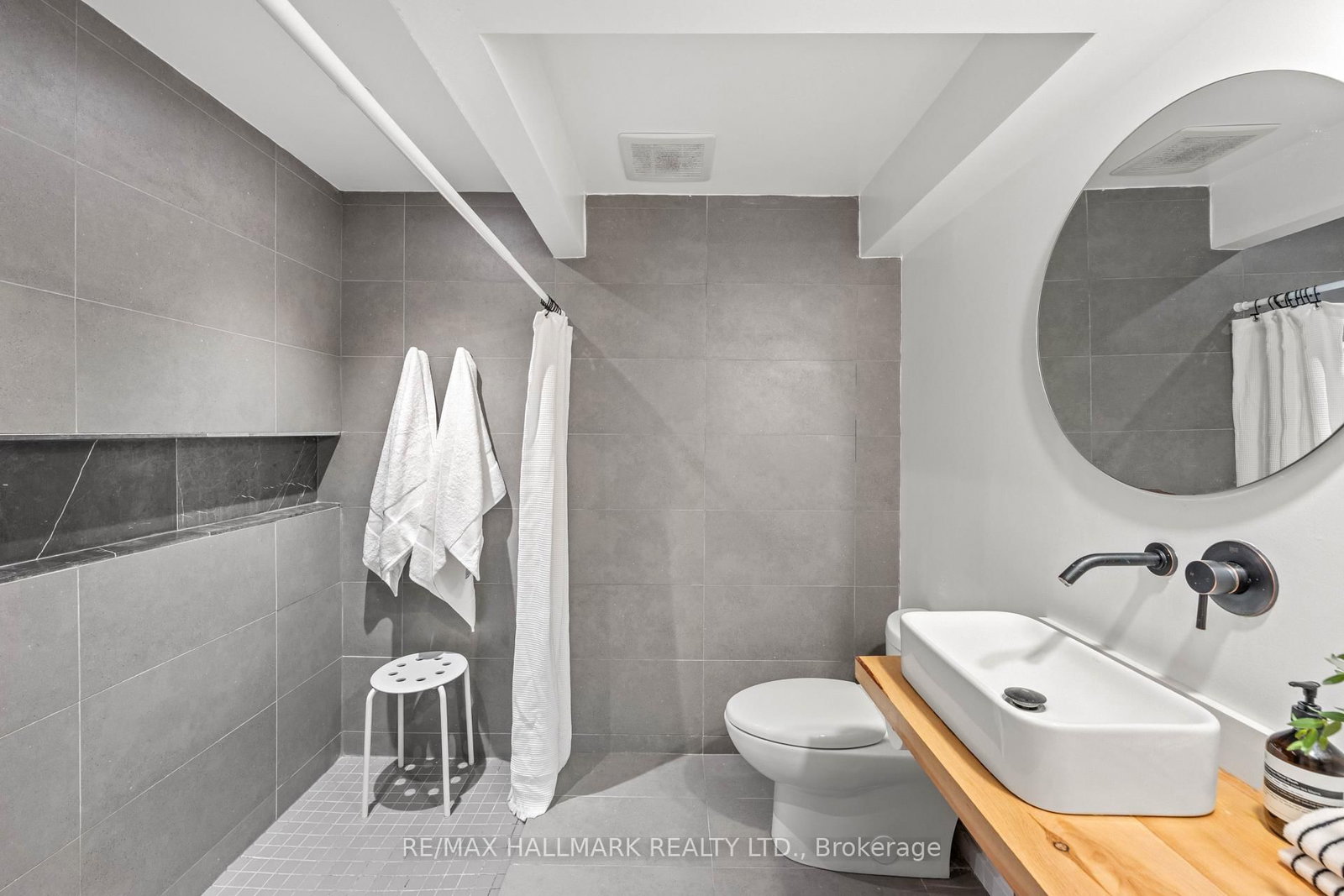 92 Chisholm Avenue • Toronto, ON photo 21