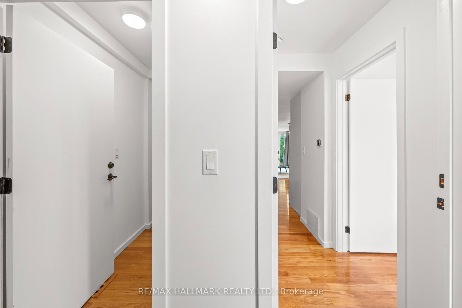 92 Chisholm Avenue • Toronto, ON photo 4
