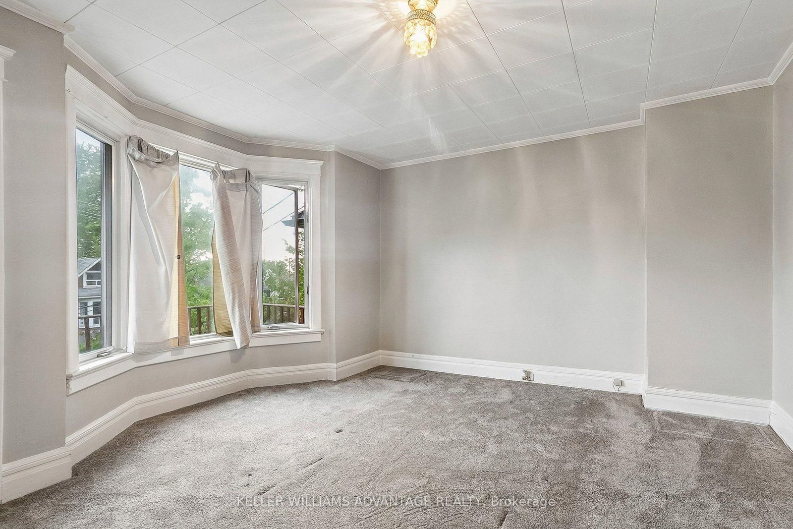 32 Dingwall Avenue E • Toronto, ON photo 17